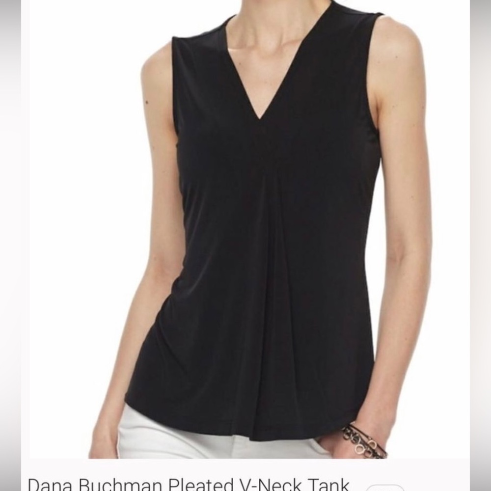 Dana Buchman Pleated front V-Neck Tank, size S stretch material black